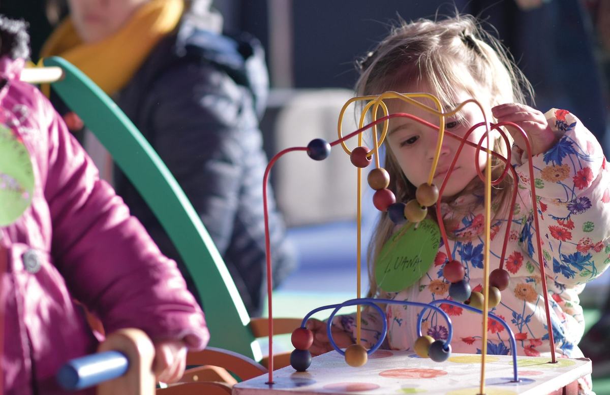 Chicos jugando en un Centro de Primera Infancia