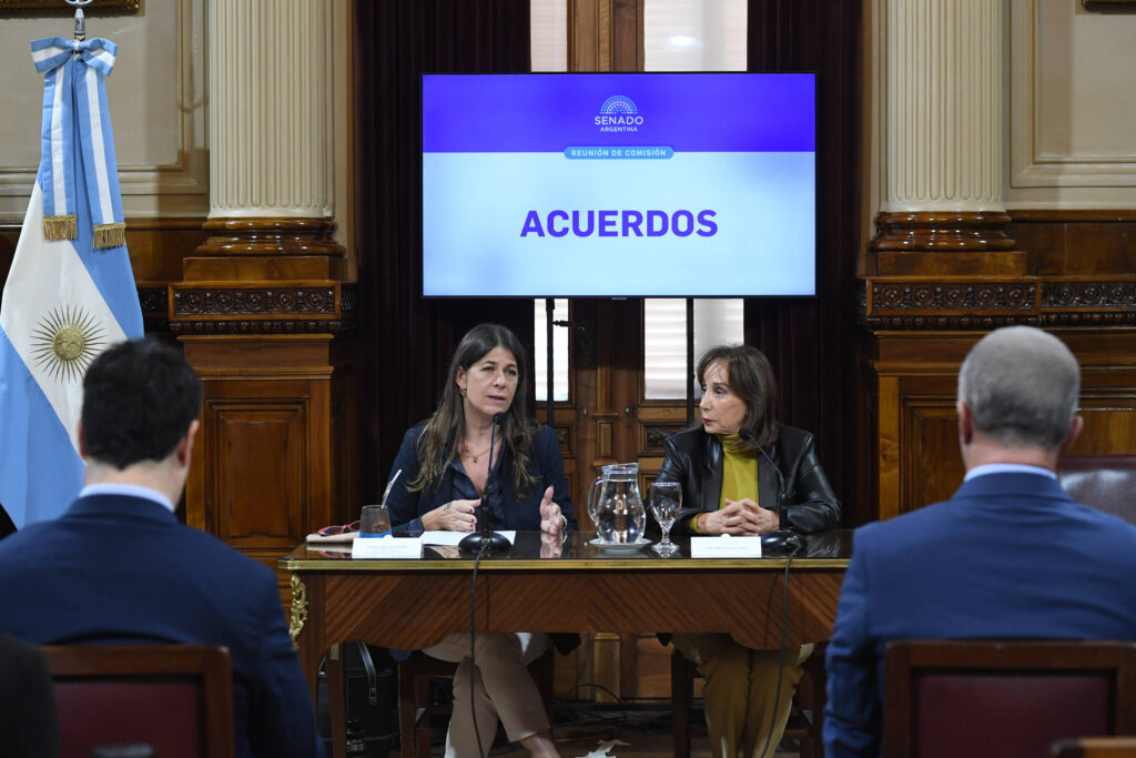 Reunion de la Comision de Acuerdos